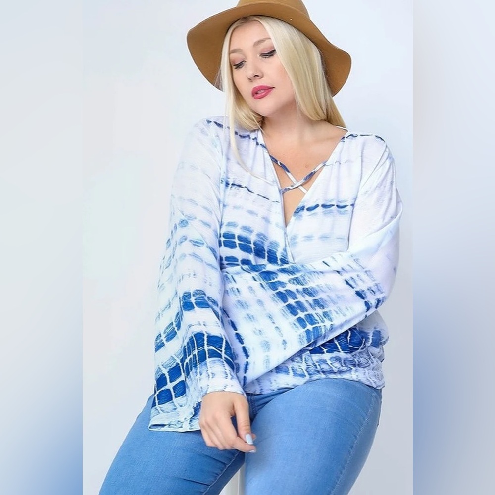 NWT DAVI & DANI blue and white criss-cross blouse with wide sleeves - 1XL